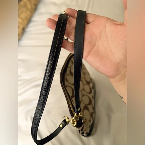 NWOT Coach 2-Way Signature Monogram Bag - Picture 7 of 9